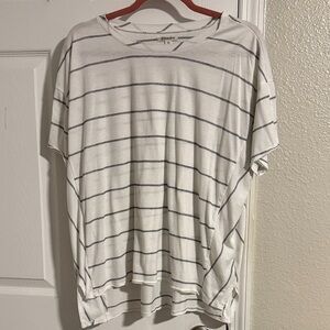 Versona Striped White and Black Short Sleeve Tee